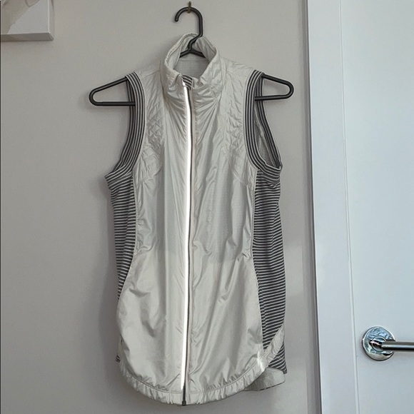 Lululemon Reflective Vest - Size 4 - Picture 5 of 5